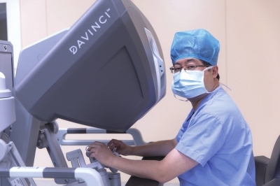 蘭大二院院長王?。捍筢t(yī)精誠“微視野”下可有大作為