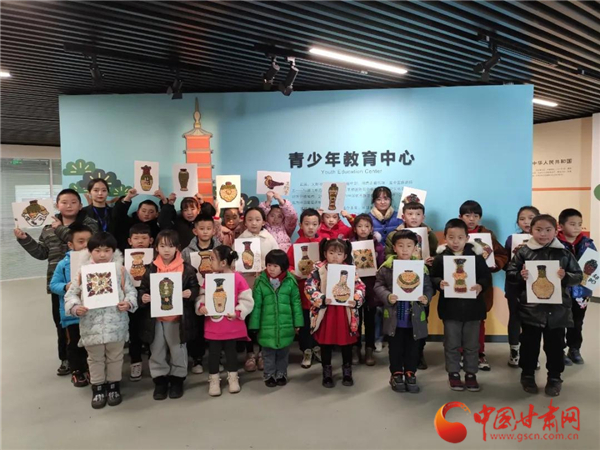 博物館里過臘八 武威這些孩子用五谷拼文物！