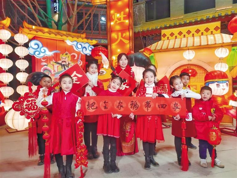 中共蘭州市委宣傳部出品 原創(chuàng)音樂(lè)電視《全家?！?向全市人民拜年！