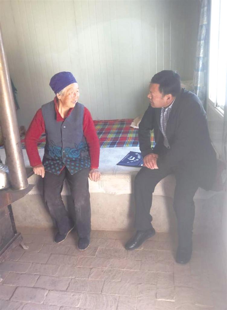 榆中縣扶貧開發(fā)辦公室黨組書記、主任王國(guó)福：建言獻(xiàn)策當(dāng)助手 沖鋒陷陣排頭兵