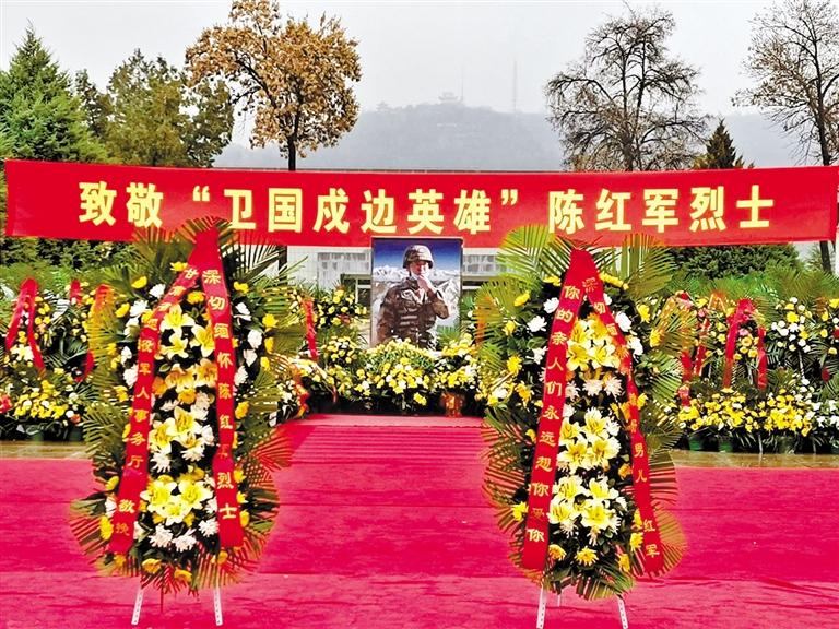 又是一年清明時(shí) 金城嗚咽祭英魂 “紅軍，我們看你來了！”