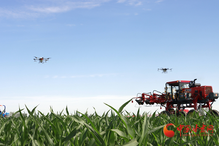 甘州：現(xiàn)代機械助力農業(yè)生產(chǎn)