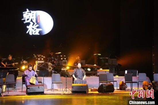 圖為甘肅本土原生態(tài)樂隊“朝格組合”在蘭州演出。(資料圖) 受訪人供圖