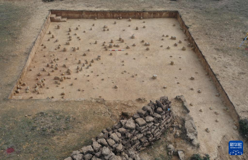 四川稻城縣皮洛舊石器時(shí)代遺址探方發(fā)掘情況（資料圖）。