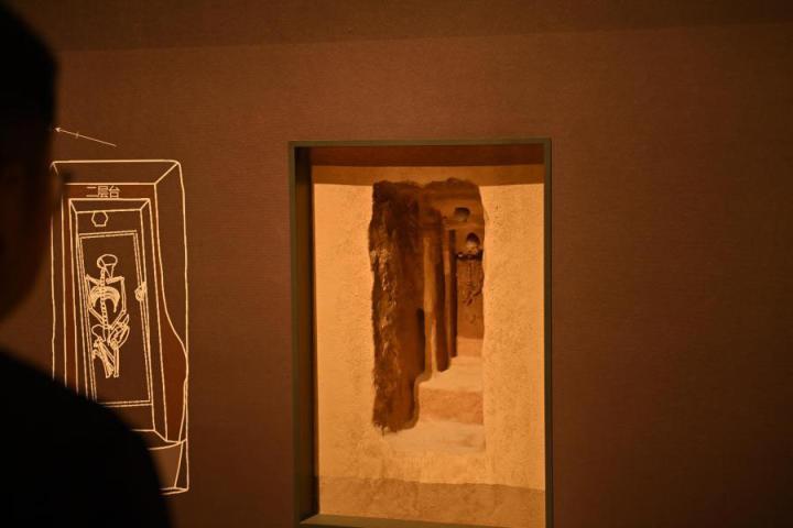 張家川縣馬家塬車輿博物館展陳的馬家塬遺址出土文物。李亞龍 攝