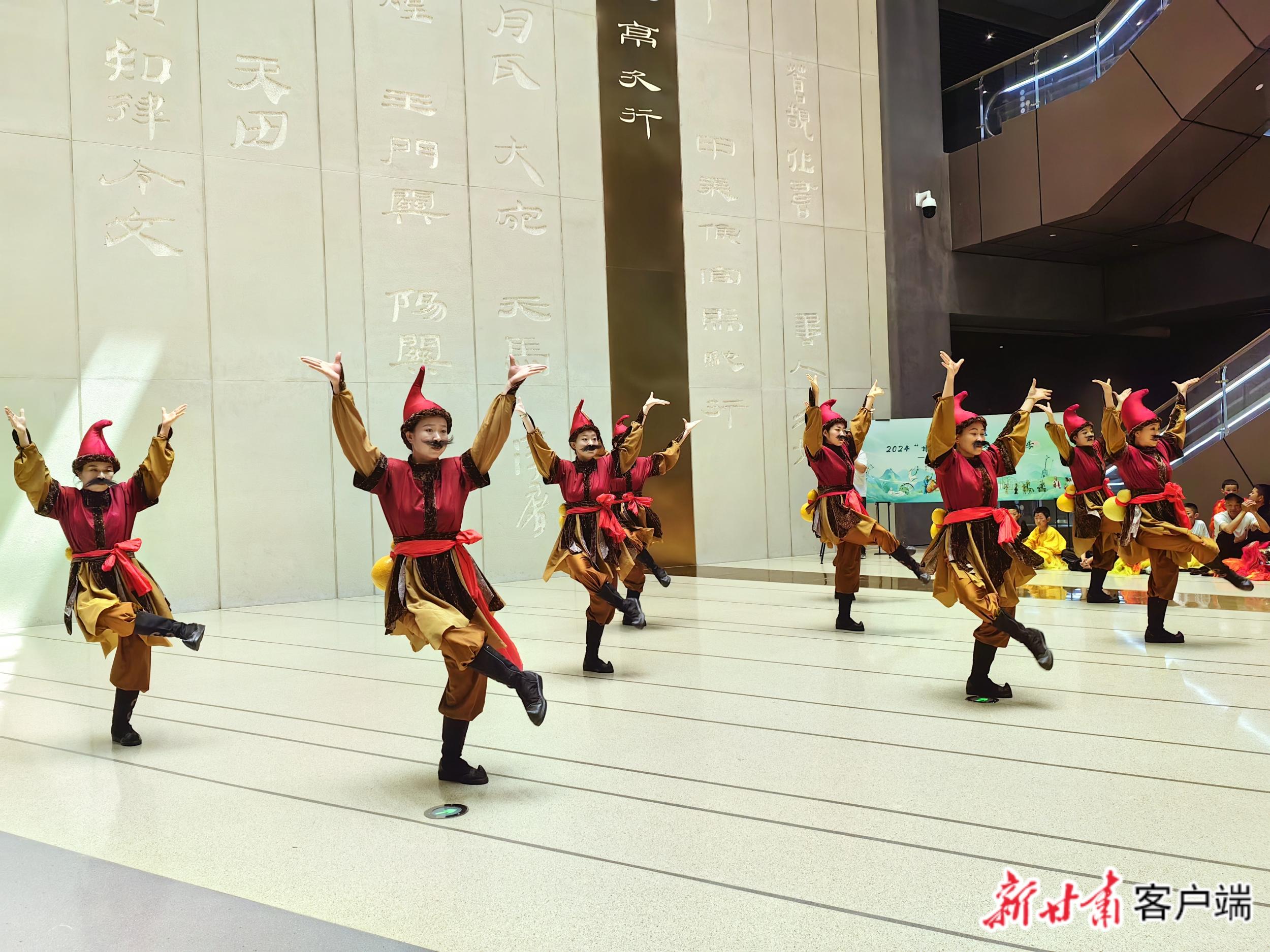 《胡騰舞》　本文圖片均由新甘肅·甘肅日報記者　何佳?！z